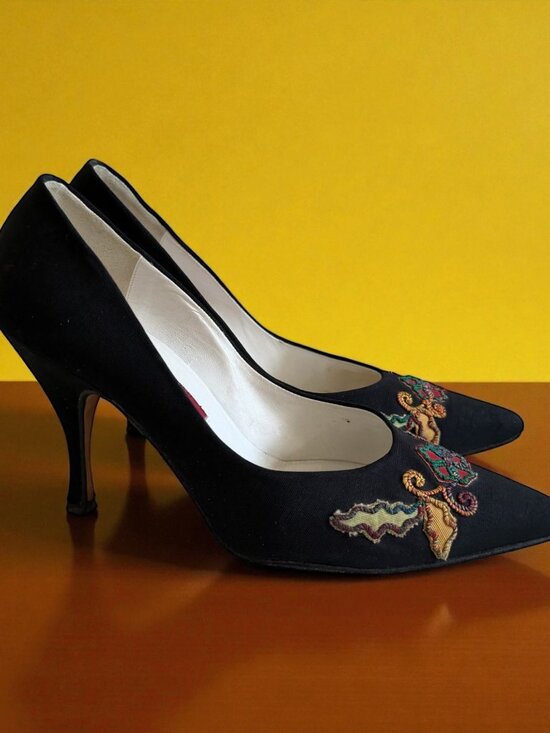 ANDREA PFISTER Couture Vintage Black Fabric Embellished Heels Size 7 - Picture 1 of 8